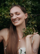 Load image into Gallery viewer, "Pearl Tulip" Earrings