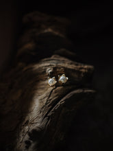 Load image into Gallery viewer, "Pearl Tulip" Earrings