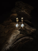 Load image into Gallery viewer, Pearl Hoop Earrings