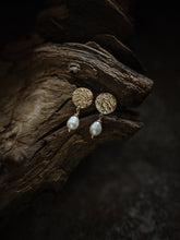 Load image into Gallery viewer, "Dune" Earrings