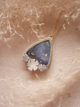 Load image into Gallery viewer, Nymphéas Necklace 1 with Starry Sky Agate