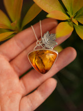 Load image into Gallery viewer, Maple Heart Necklace With Baltic Amber