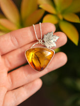 Load image into Gallery viewer, Maple Heart Necklace With Baltic Amber